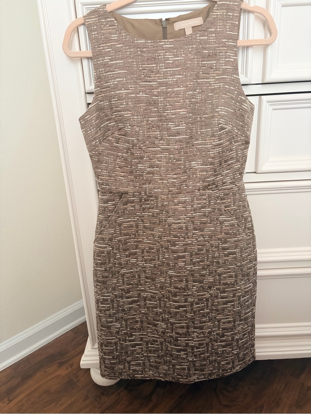 Banana Republic Jackie Textured Cream and Gold Sheath Dress